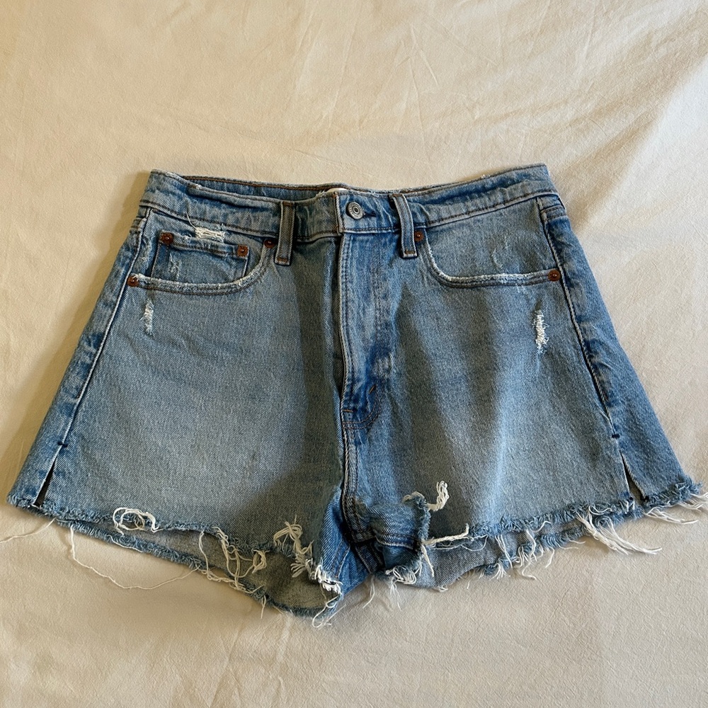 Abercrombie mom short size 4